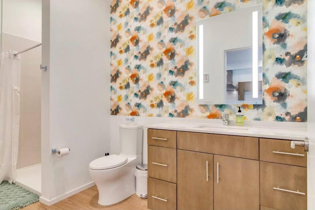 Stylish Downtown Condo W/ Pool & Parking Nashville Exterior foto