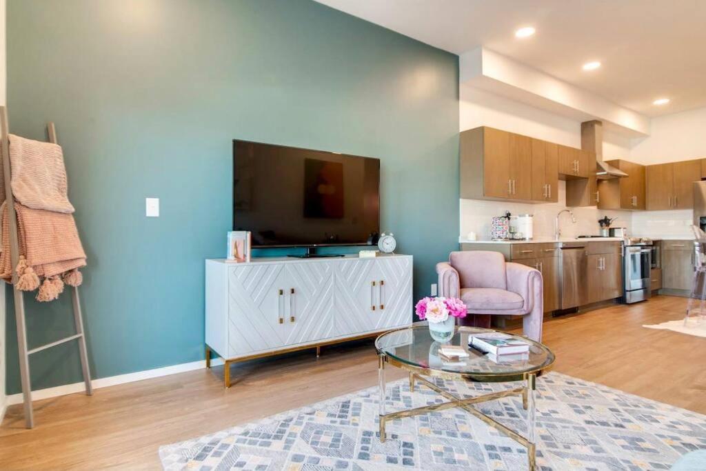 Stylish Downtown Condo W/ Pool & Parking Nashville Exterior foto