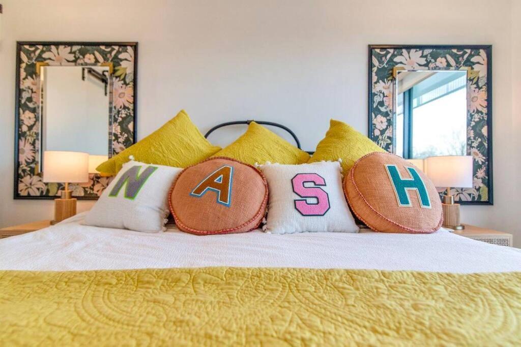 Stylish Downtown Condo W/ Pool & Parking Nashville Exterior foto
